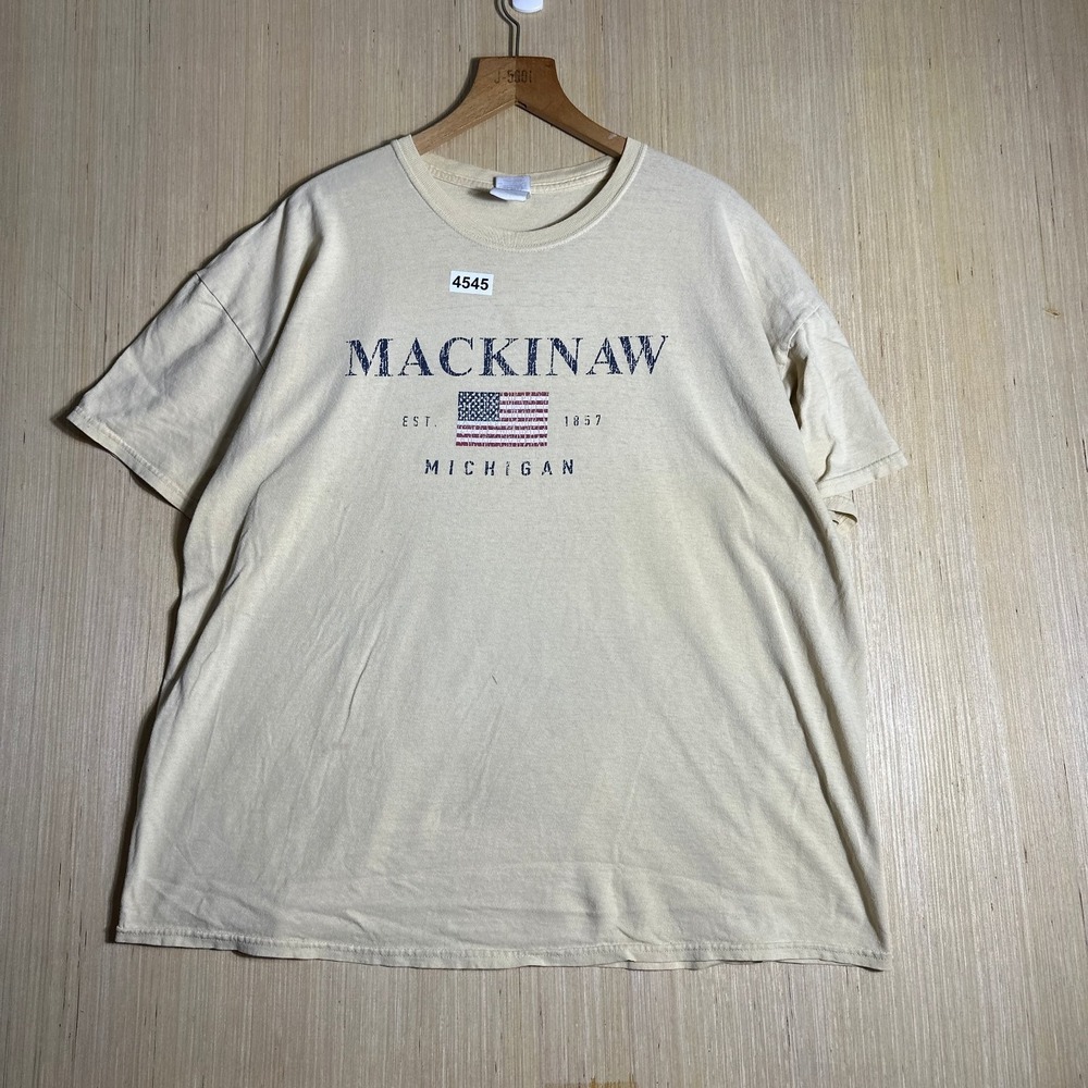 Vintage Mackinaw T-Shirt Mens Large Beige Est Michigan Graphic Short Sleeve